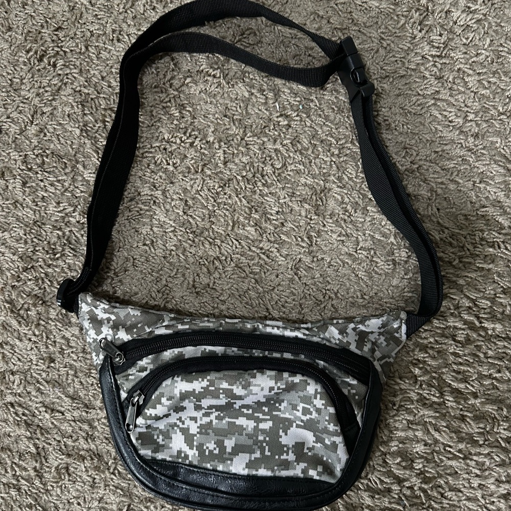 Gray and Black Belt Bag with Reflective with design